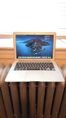 Apple MacBook Air 13-inch Model A1466 (Mid-2012) 1.8GHz Core i5 Silver